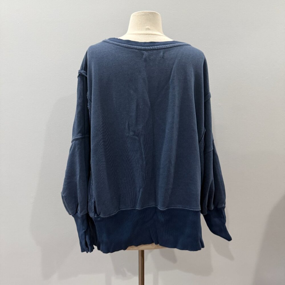 We The Free Camden Navy Oversized NWOT Size XS - Picture 8 of 9
